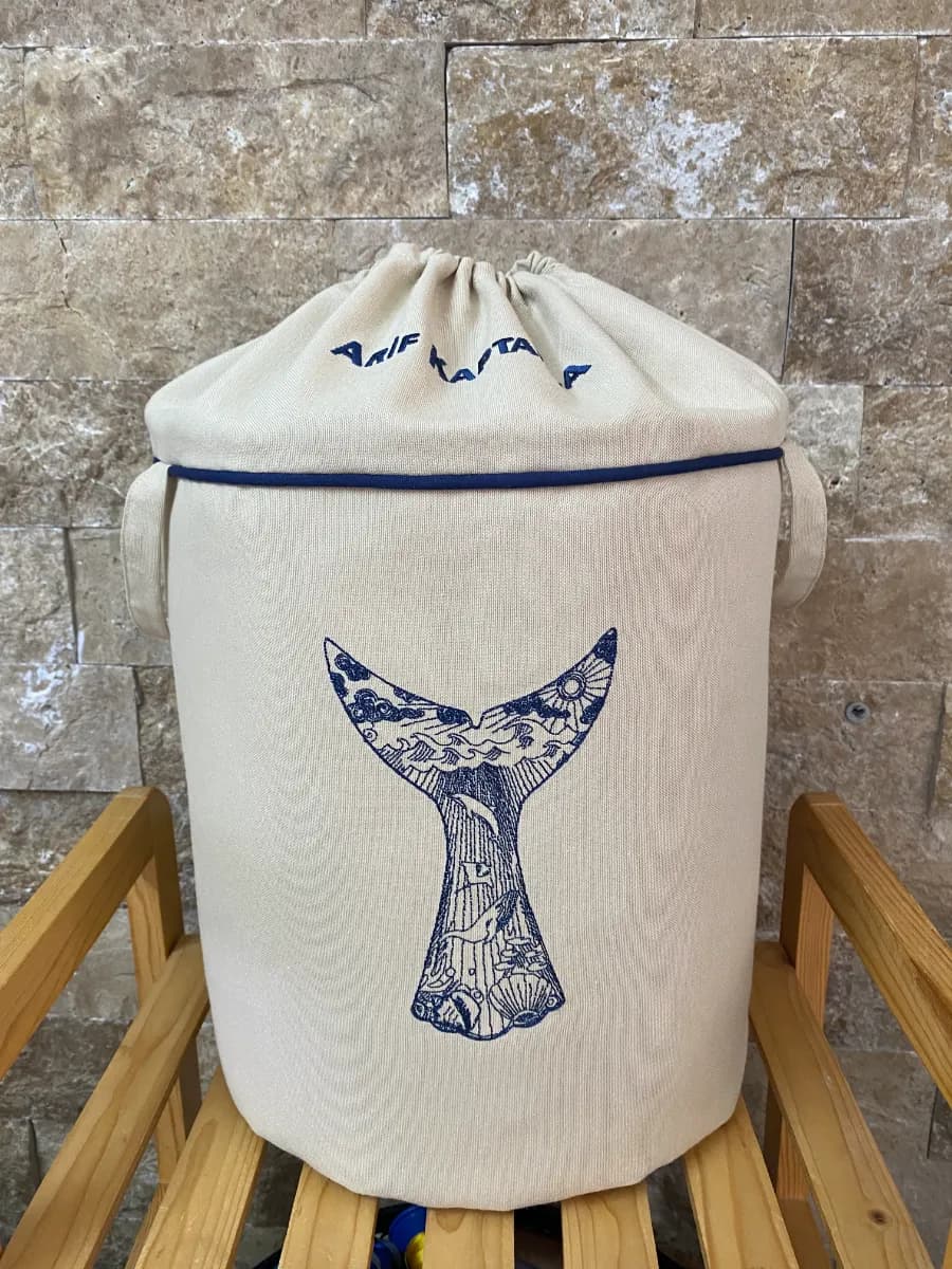 Royal Azure - Deep Tail Hamper