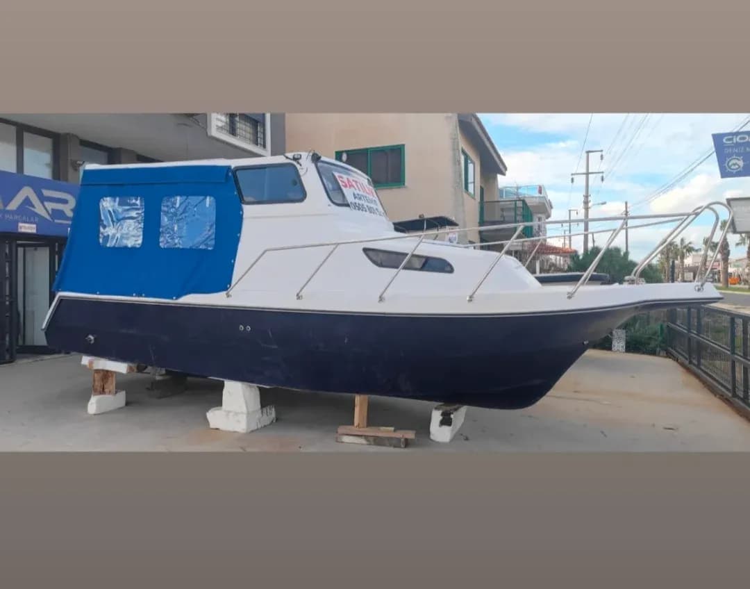 2025 Model 7.45 Kamaralı Fiber Tekne-Sıfır