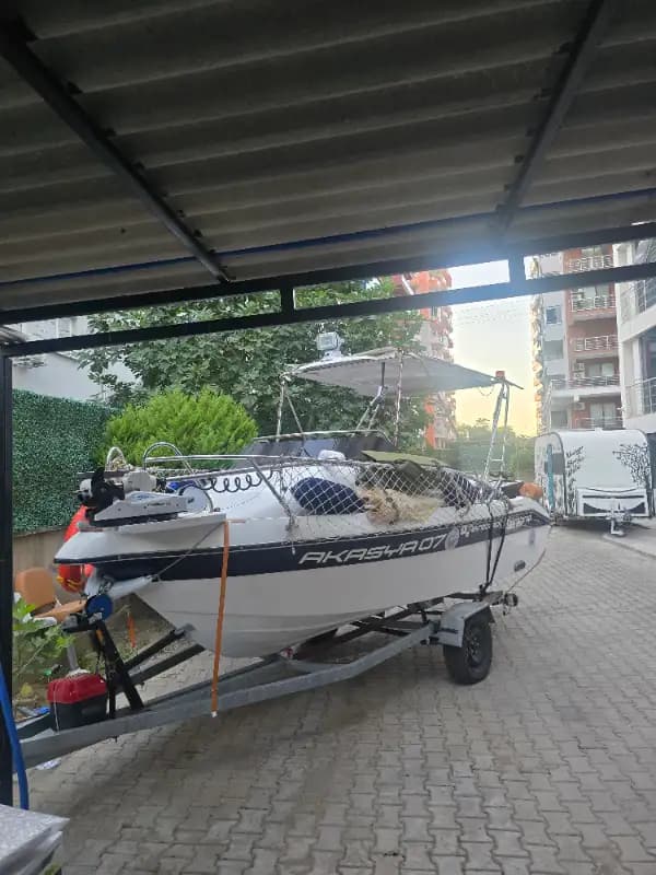 Emsalsiz full tam takim tekne +sanal çapa +römork+balık bulucu