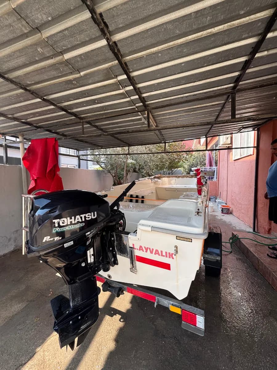 Sıfır ayarında tertemiz tekne