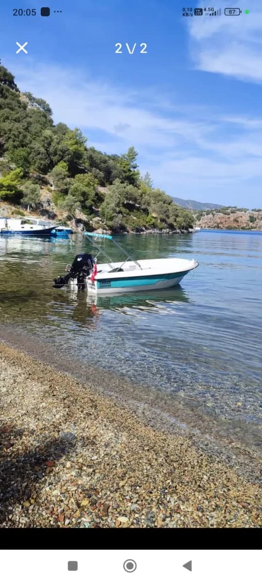 gezi ve balıkçı teknesi