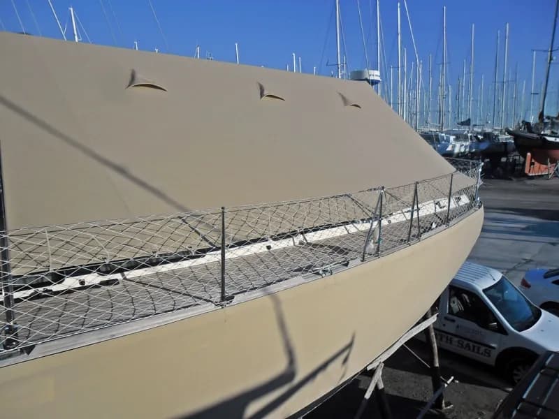 SouthWest Canvas Göcek – Özel ölçü tente, örtü ve döşeme üretimi. Sunbrella kumaş, profesyonel montaj ve uzun ömürlü deniz çözümleri
