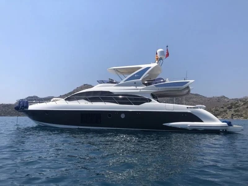 AZIMUT 64 2013 TC BAYRAK