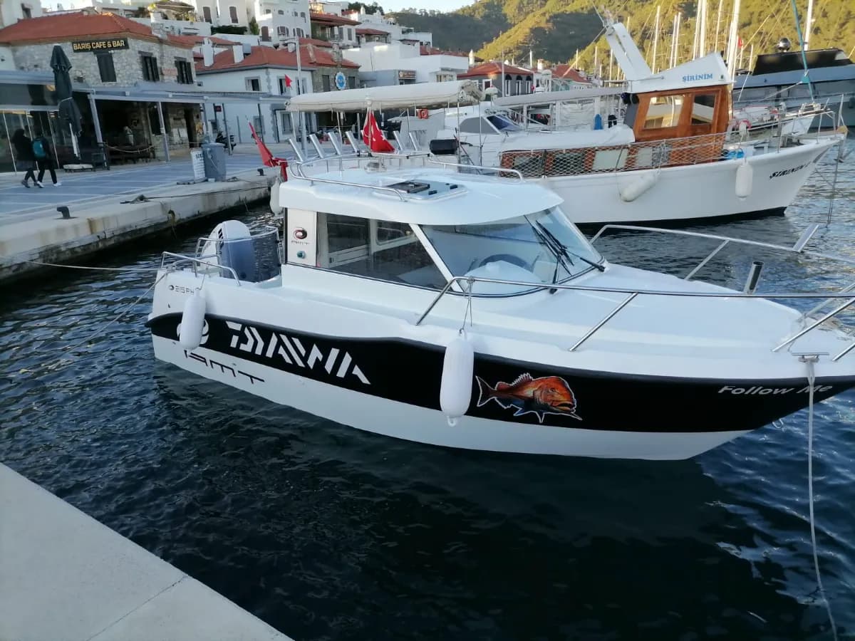 Marmaris Satılık G2 Evinrude 140 HP Motor –2020 Finlandiya Yapımı Temiz, Güçlü, Hazır Kullanım