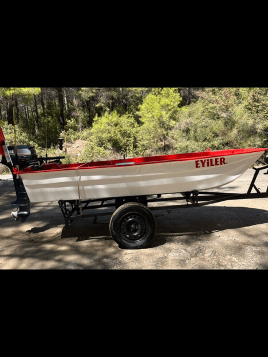 YAŞINA GÖRE ÇOK TEMİZ TEKNE,MOTOR TAM TAKIM
